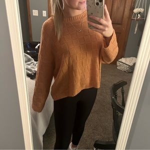 Knitted Checkered Lightweight Sweater